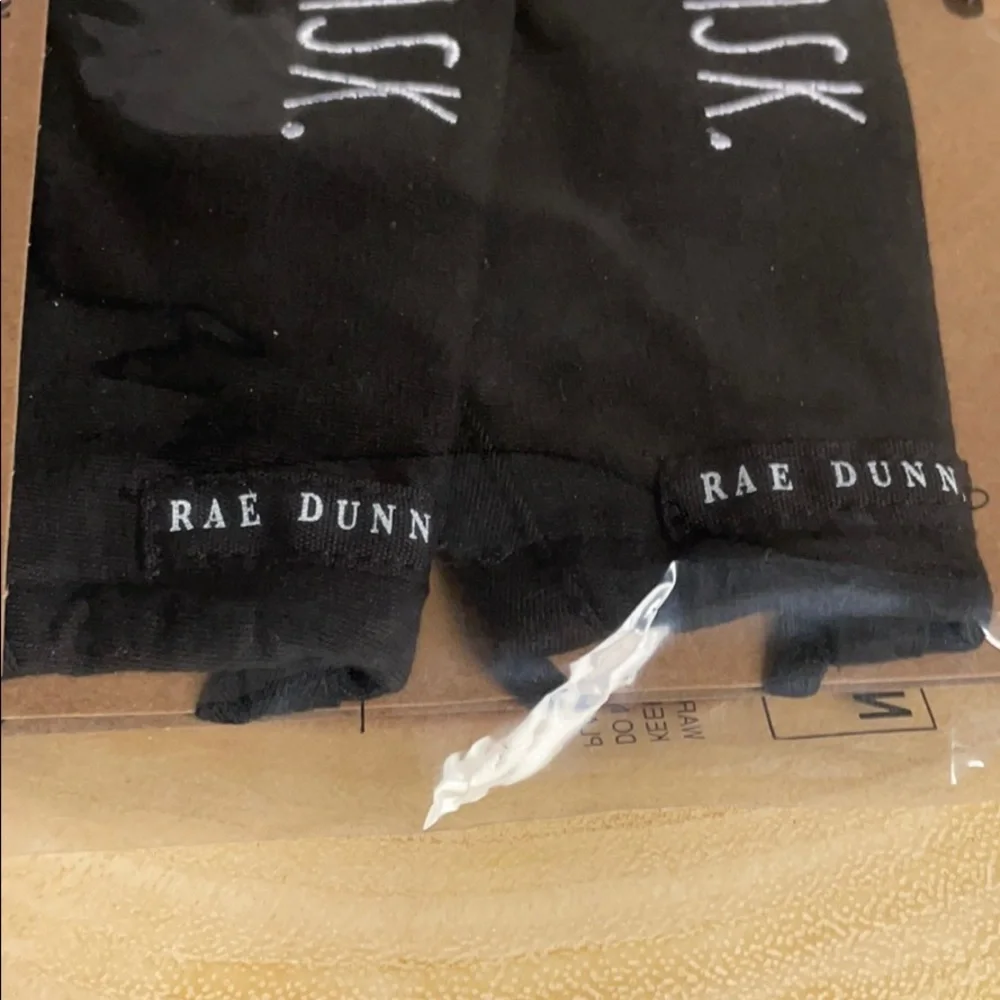 😷2x RAE DUNN EMBROIDERED FACE MASK REUSABLE WASHABLE